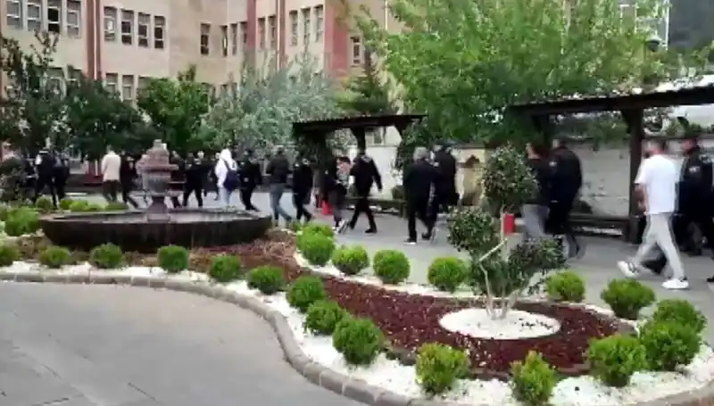 200 Milyon Liralık Vurgun: Eş Zamanlı Operasyonda 16 Kişi Tutuklandı