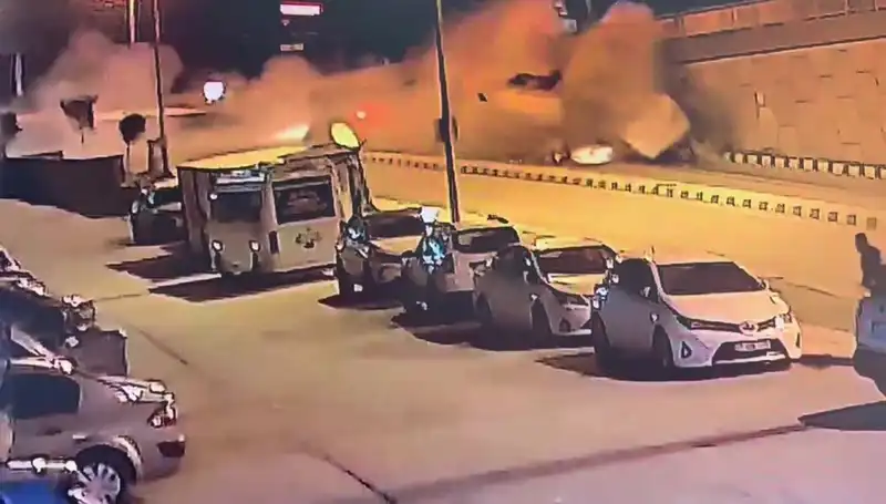 Freni Patlayan Arazöz Feci Kazaya Neden Oldu: Olayın Ayrıntıları