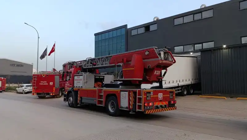 İnegöl’de Çıkan Fabrika Yangını, Korku Dolu Anlar Yaşattı