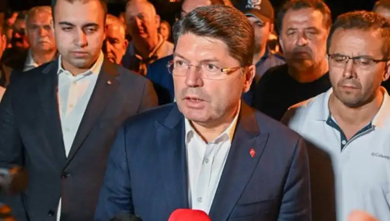 Orman Yangınında FETÖ Bağlantısı İddiası: Bakan Tunç Açıklamada Bulundu!