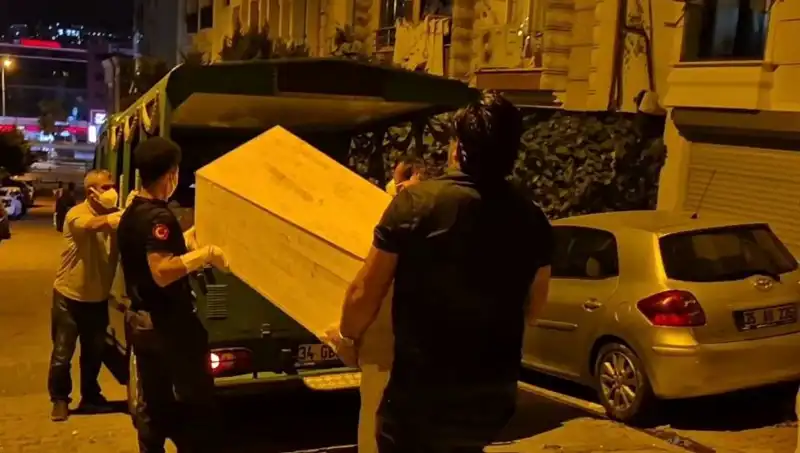 Esenyurt'ta Gizemli Kadın Ölümü: Olayın Perdesi Aralanıyor