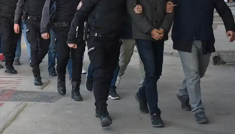 Kocaeli'de Fuhuş Operasyonu: Polisiye Başarı ve 3 Tutuklama