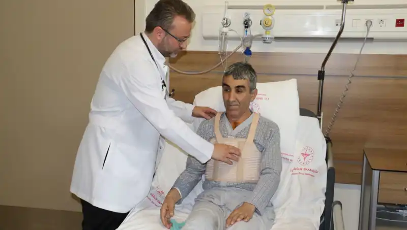 6 Ayda İki Aort Damarı Yırtılan Hastanın Zorlu Ameliyat Süreci ve Sonrası