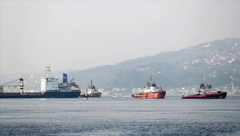 İstanbul Boğazı’nda Gemilerin Geçişine Aniden İkmal Yağmuru Engeli!