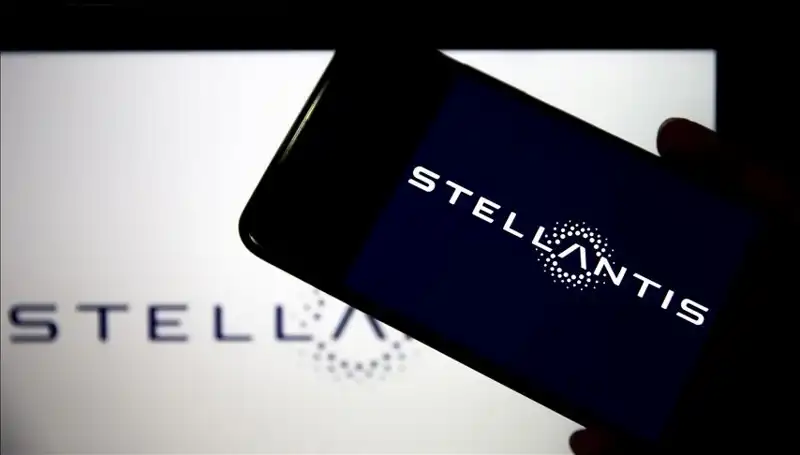 Stellantis'in Fabrika Kapanmaları: Otomotiv Devi Krizin Eşiğinde Mi?