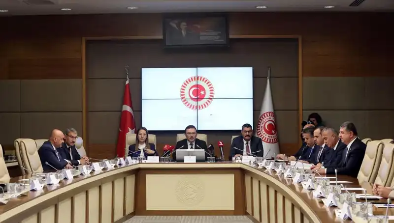 Meclis, Kartalkaya Yangın Faciasını Araştırıyor: Vali'den Duygusal Açıklama