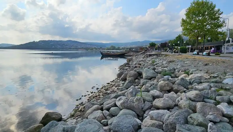 Sapanca Gölü'nün Su Seviyesinde Dikkat Çeken Düşüş: Nedenleri ve Etkileri