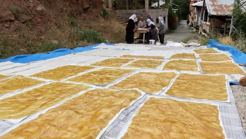 Dev Kazanlarda Odun Ateşi ile Hazırlanan Önceki Kış Yerini Alacak Lezzet