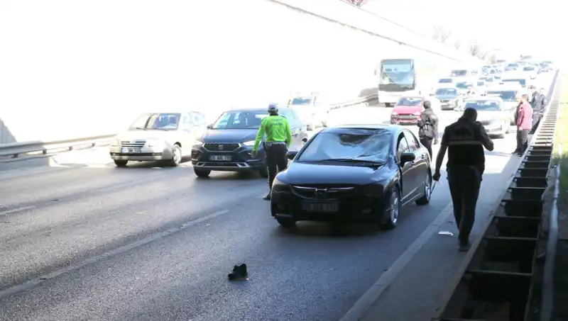 Polisten Kaçarken Üst Geçitten Atlayan Genç Korku Dolu Anlar Yaşattı