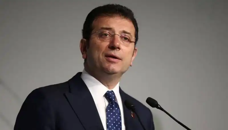 Ekrem İmamoğlu'nun Diploma Davasında İlk Duruşma: Mahkeme Salonu Gerildi!