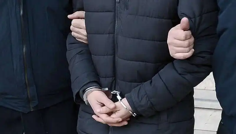 Sakarya'da 32 Yıldır Aranan Şahıs, Polisi Şaşırttı ve Yakalandı