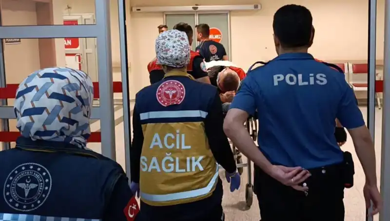 Kaza Kapanı: Polis Ekipleri Acil Durumda İki Yaralı!