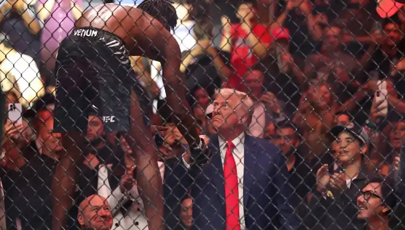 Trump, Beyaz Saray Bahçesinde Şok Edici UFC Maçı Düzenliyor!