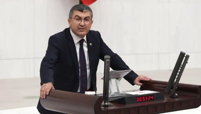 Gelecek Partisi'nde Şok Ayrılık: Hasan Ekici İstifa Etti!