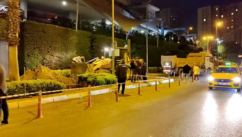 AVM Girişinde Doğalgaz Paniği: Güvenlik Önlemleri Alındı