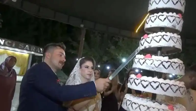 Düğün Töreninde Şok Eden Olay: Mutluluk Birkaç Dakikada Kabusa Dönüşüverdi