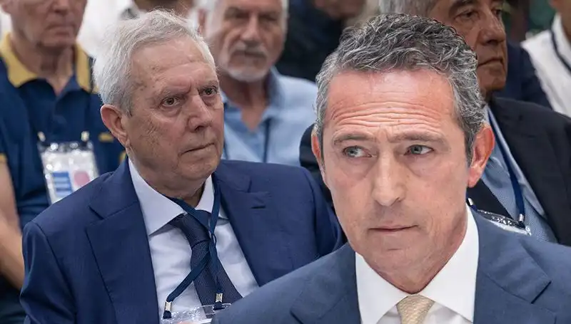 Fenerbahçe Divan Kurulu'nda Gerginlik: Aziz Yıldırım'dan Sürpriz Adaylık Açıklaması