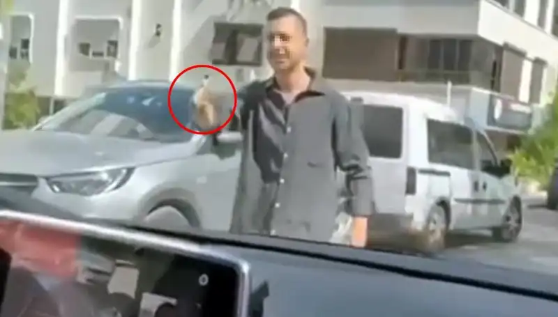 Trafikte Kadınlara Silah Doğrultan Sürücü Hakkında Şok Gelişmeler!