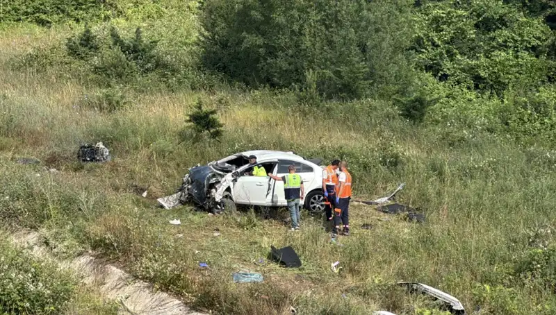 Kuzey Marmara Otoyolu'nda Dehşet Anları: Araç Şarampole Devrildi!