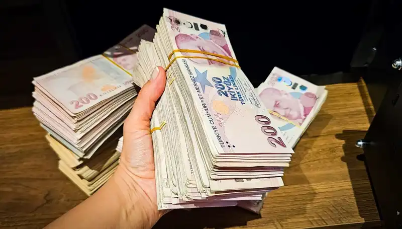 Türkiye'de Mevduat Tutarı 12 Trilyon Liraya Ulaştı: Ekonomideki Etkileri Neler?