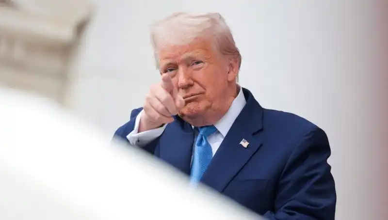 Adalet Bakanlığı’ndan Şaşırtan Açıklama: Trump’ın Epstein Belgelerinde İzleri Mi Var?