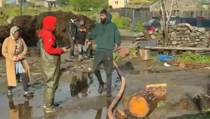 Ardahan'da Sağanak Yağış Hayatı Olumsuz Etkiliyor