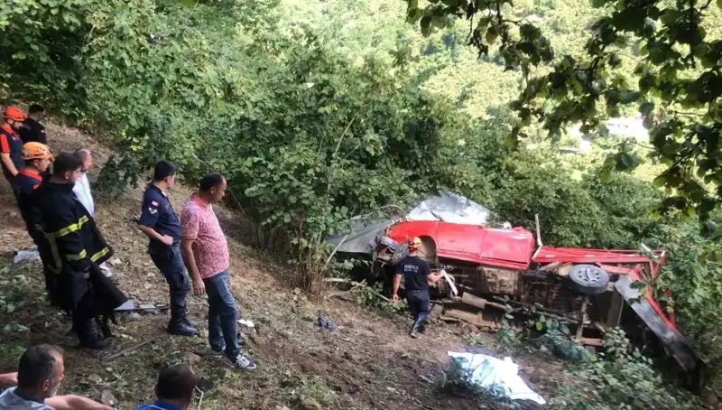 Fındık İşçilerini Taşıyan Araç Şarampole Yuvarlandı, Feci Kaza Detayları Ortaya Çıktı