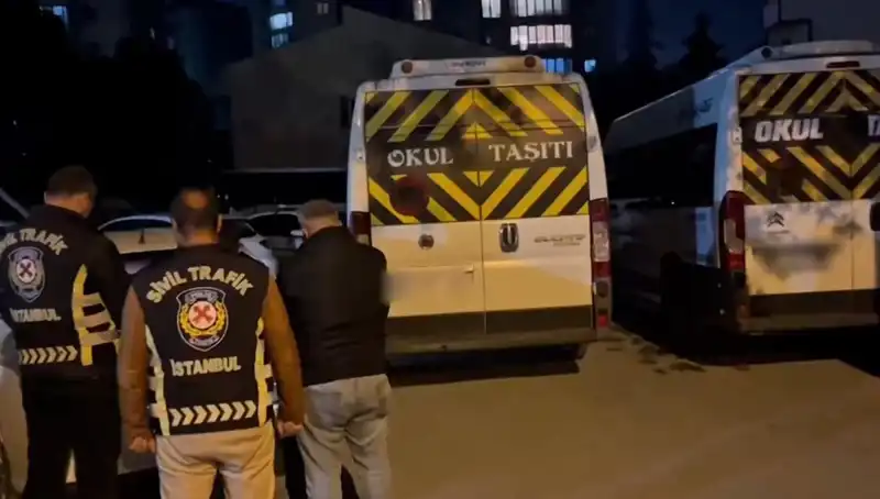 Şok Edici Görüntüler: İki Servis Sürücüsü Yakalandı!