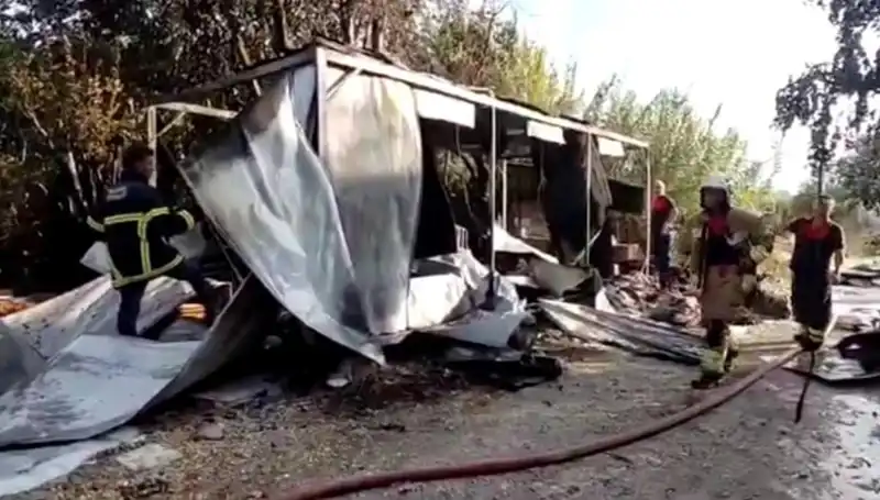 Hatay'da Yangın Felaketi! Konteynerler Kül Oldu