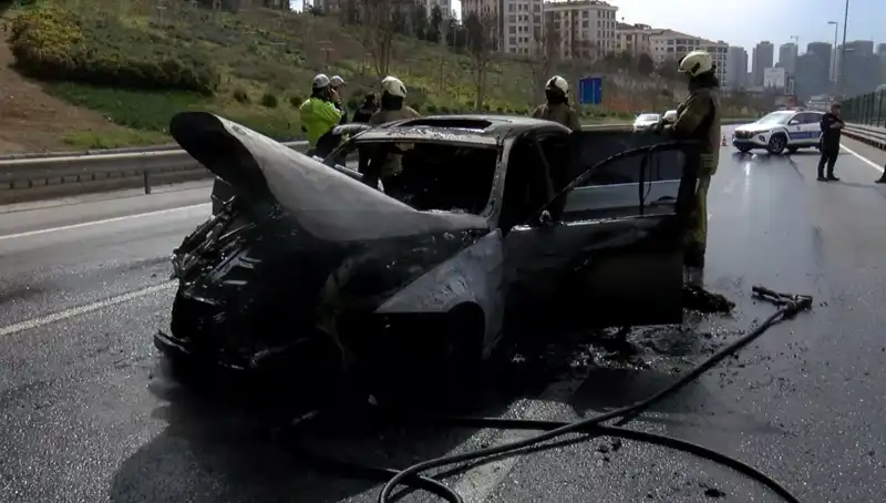 Yanan Otomobilin Ortaya Çıkardığı Dram: Flaş Gelişmeler!