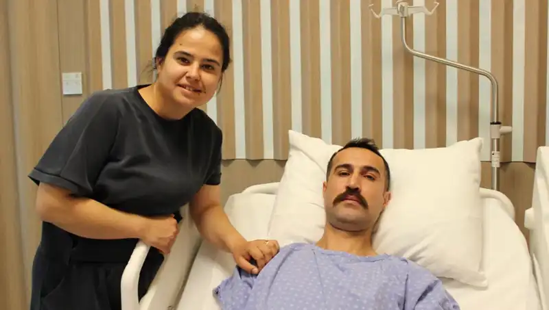 32 Yaşında Kalın Bağırsak Kanseri ile Mücadele Eden Genç Kadının Hikayesi