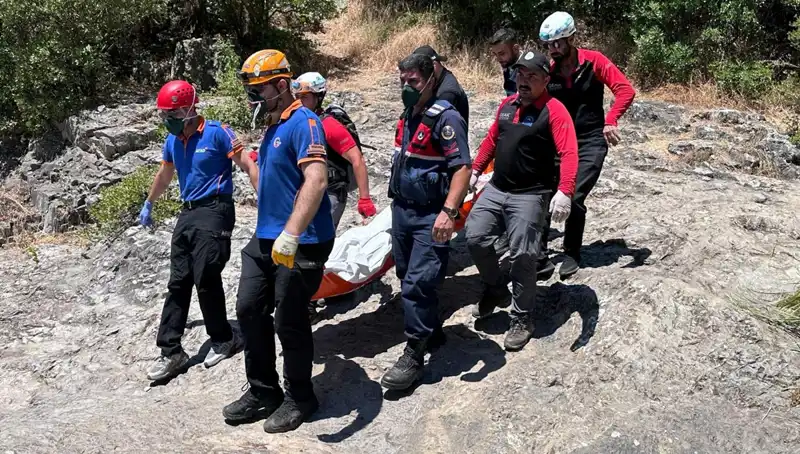 Kayalıkların Arasında Büyüleyici ve Korkutucu Bir Ölüm: Gizemli Olay