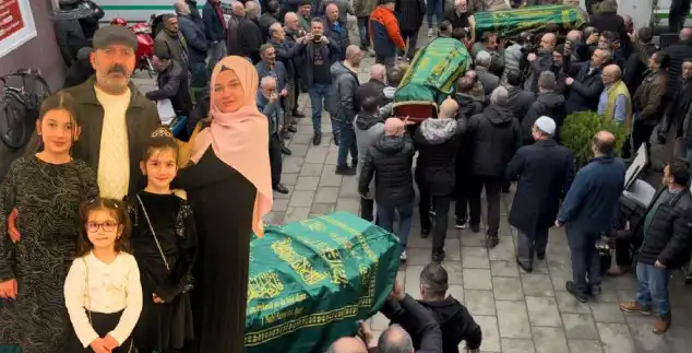 Rize'de Strasbourg'da Hayatını Kaybeden Kız Kardeşlere Duygu Dolu Veda