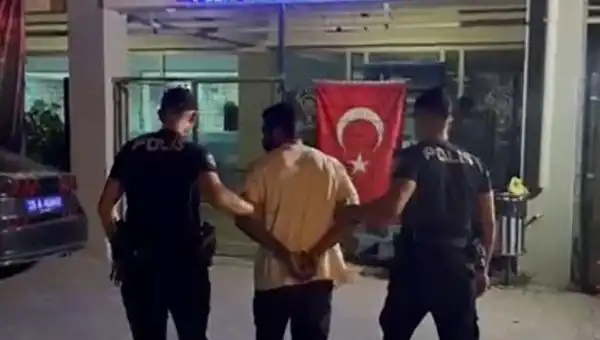 İzmir'de 18 Yıl 9 Ay Kaçaklık Süren Zanlı Operasyonla Ele Geçirildi