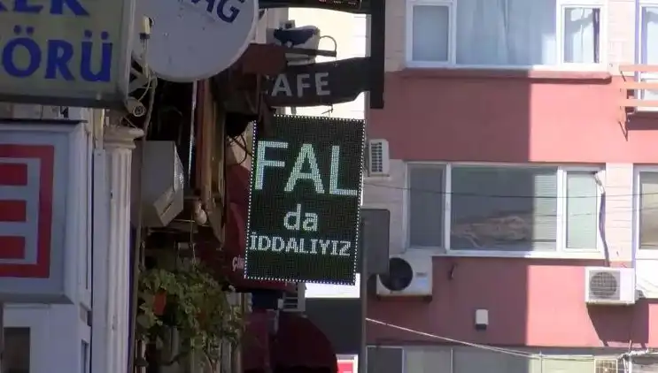 Fal Bakanlara Şok Ceza! Para Karşılığı Fala Hapsi Getirildi
