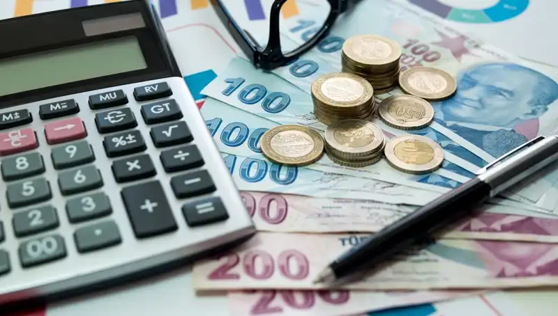 Asgari Ücrette Zam Tartışmaları Tırmanıyor: İş Dünyası İkiye Bölündü!
