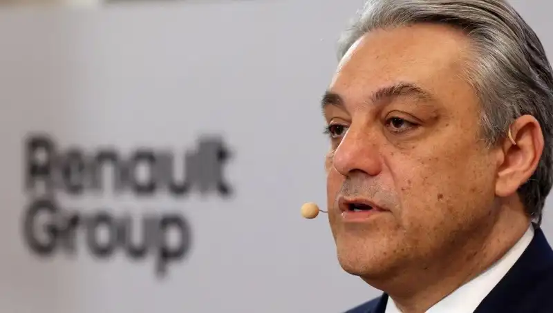 Renault'da Şok İstifa: Üst Düzey Yönetici Görevi Bıraktı!