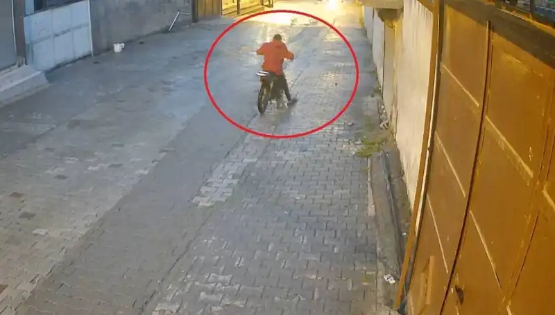Çaldığı Motosiklet Arızalandı, Hırsız Yılmadı ve Kaçtı!