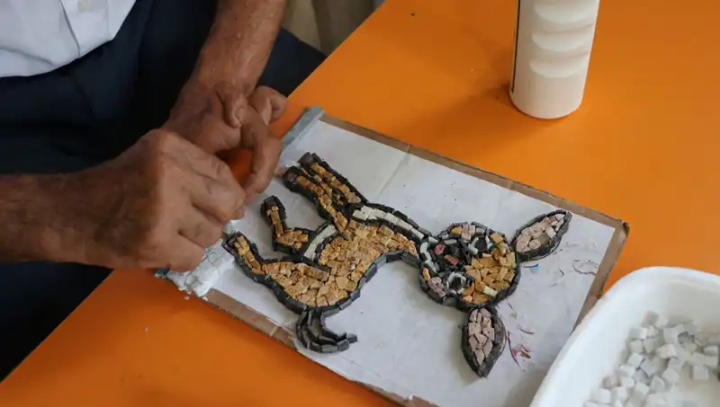 Oğlunun Ödeviyle Tanıştı, Şimdi Yeni Bir Hobiyi Keşfetti