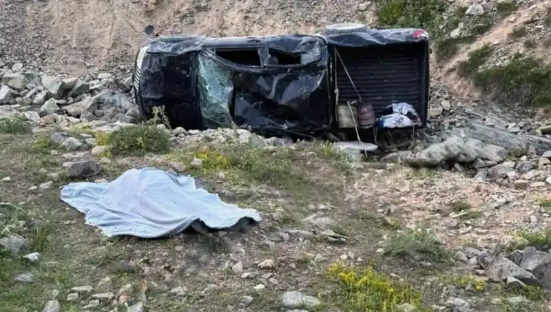 Gümüşhane'de Korkunç Kaza: Bir Hayat Gitti, Beş Yaralı