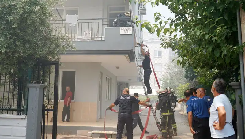 Dört Arkadaşın Tartışması, İki Daireyi Alev Alev Yaktı!